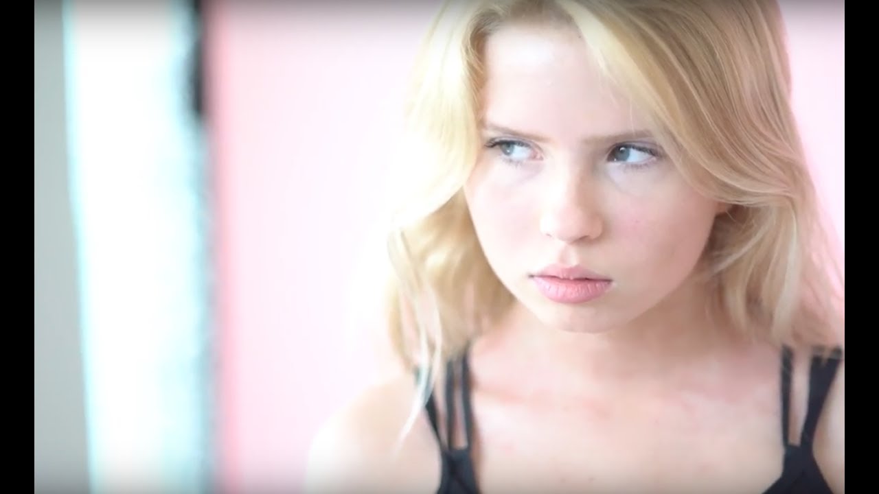 3 beautiful fashion models travel to top agencies in Miami plus Beach bikini photo shoots