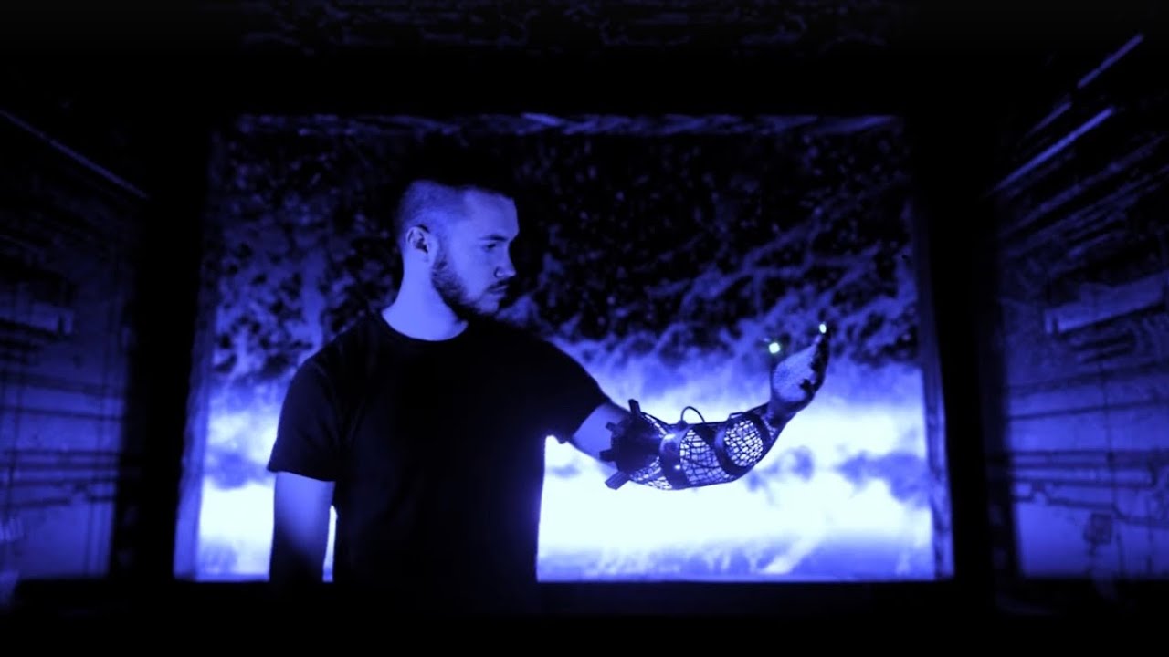 ROBOT ARM VFX with BLENDER