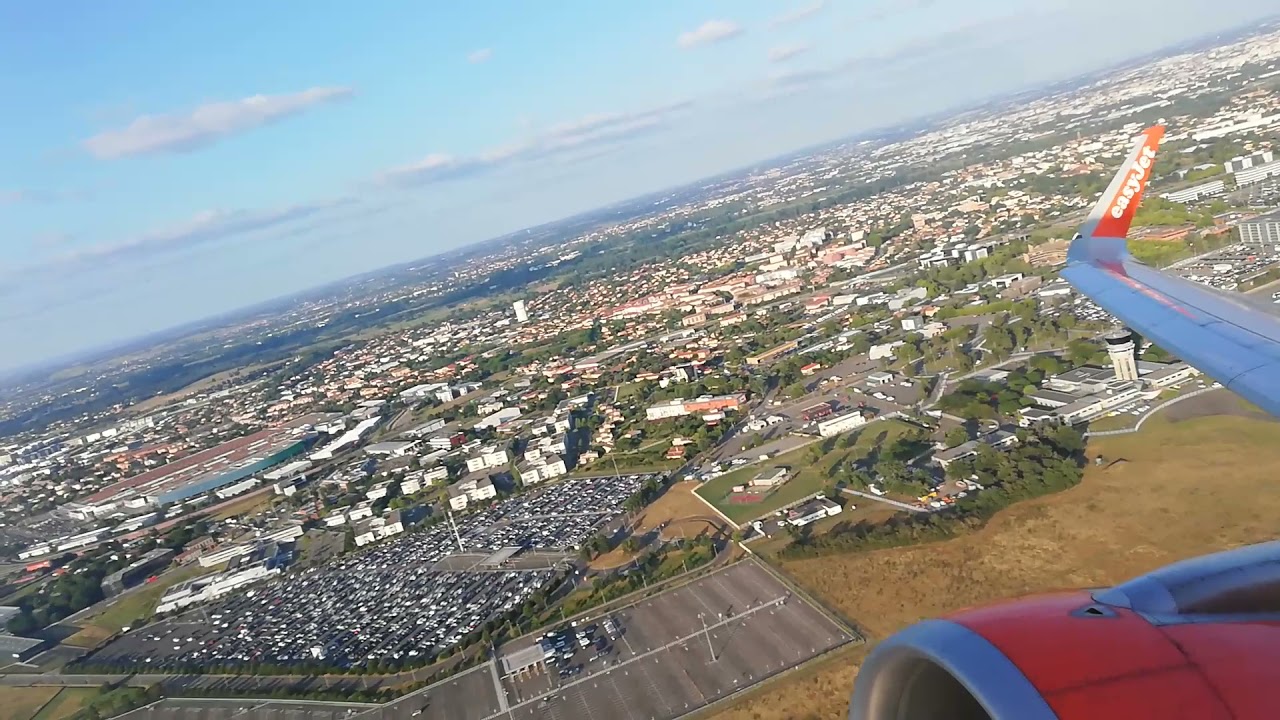 Easyjet A320 takeoff from TLS