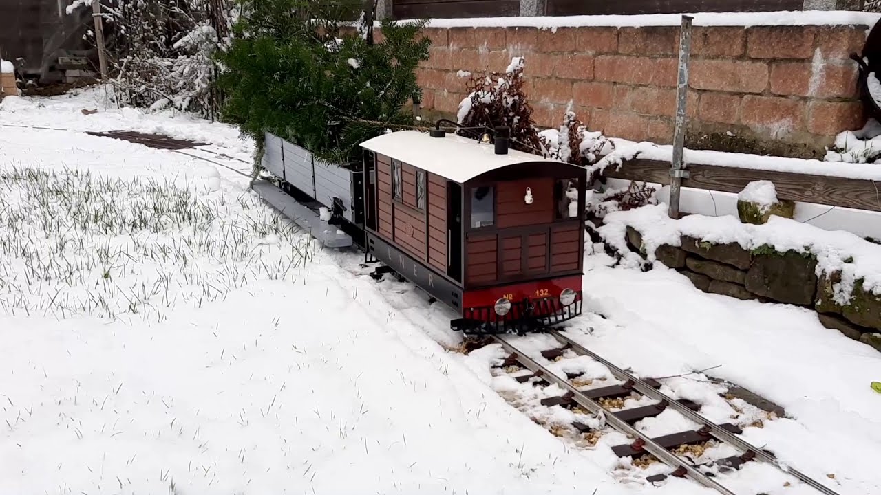 Y6 Tram in the snow January 2021