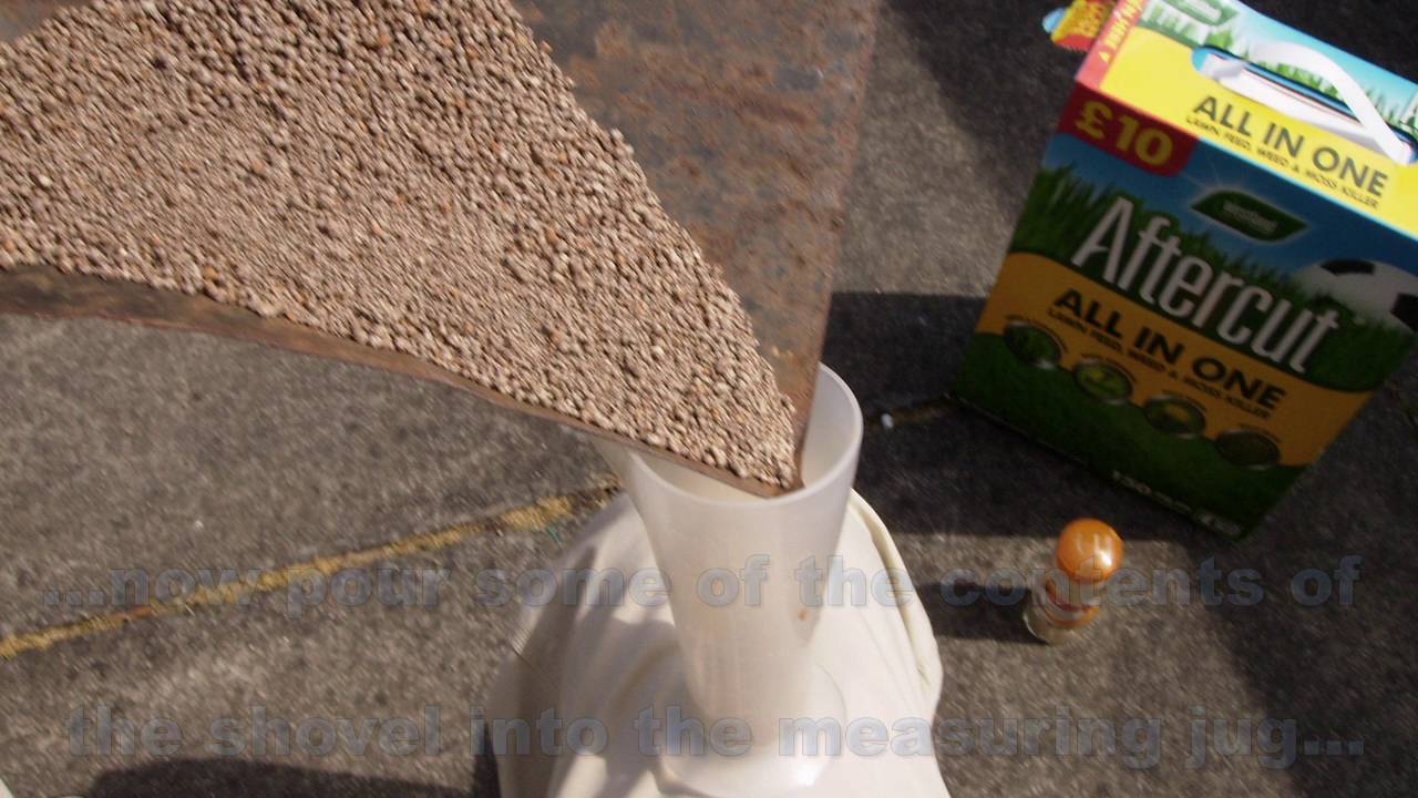How to apply Lawn Weed and Feed granules