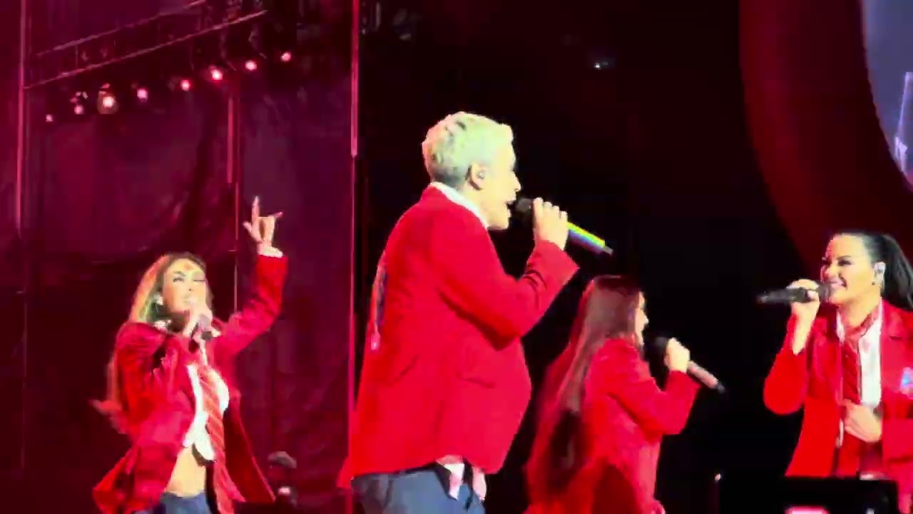 RBD - REBELDE (Estadio Azteca) &uacute;ltimo concierto
