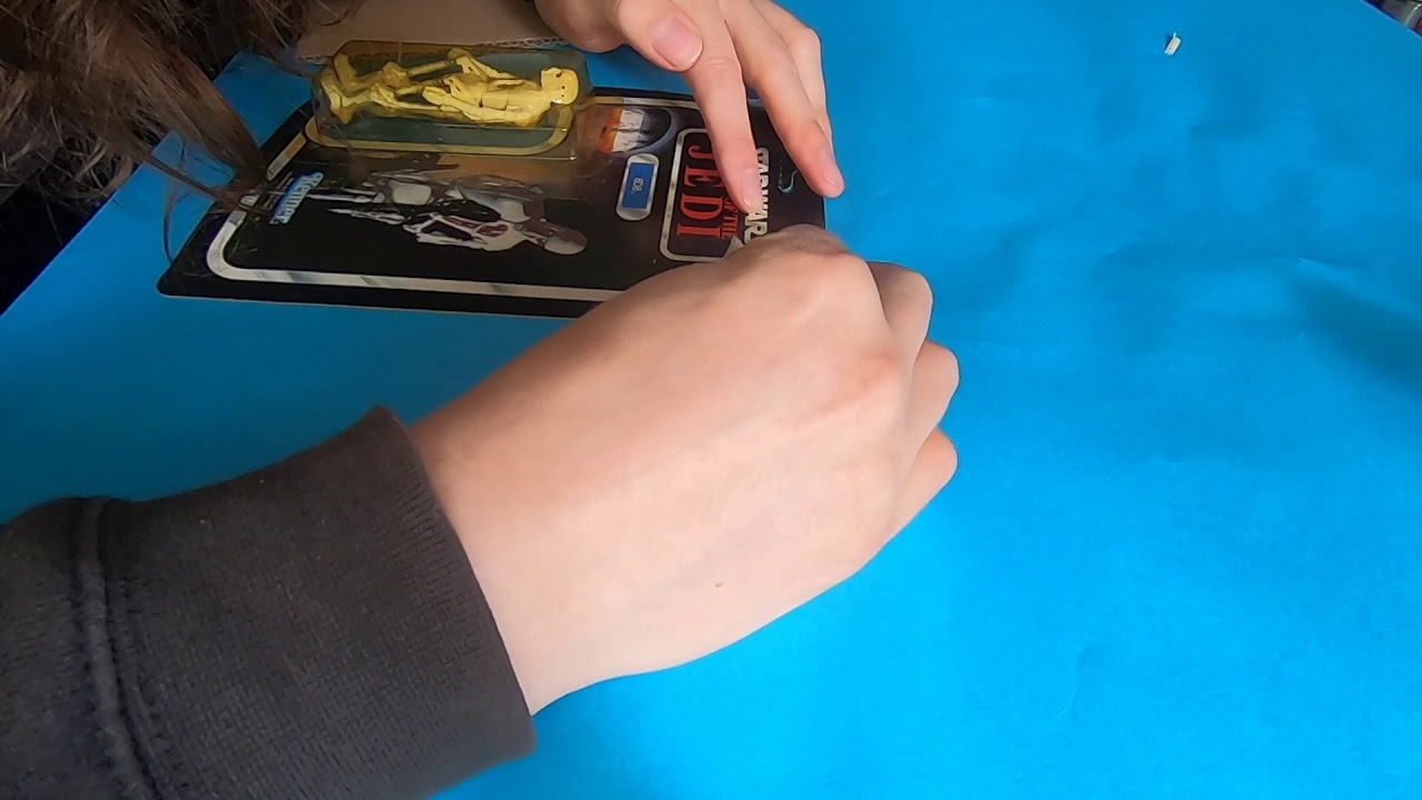 Removing Price Stickers from Vintage Star Wars Carded Figures
