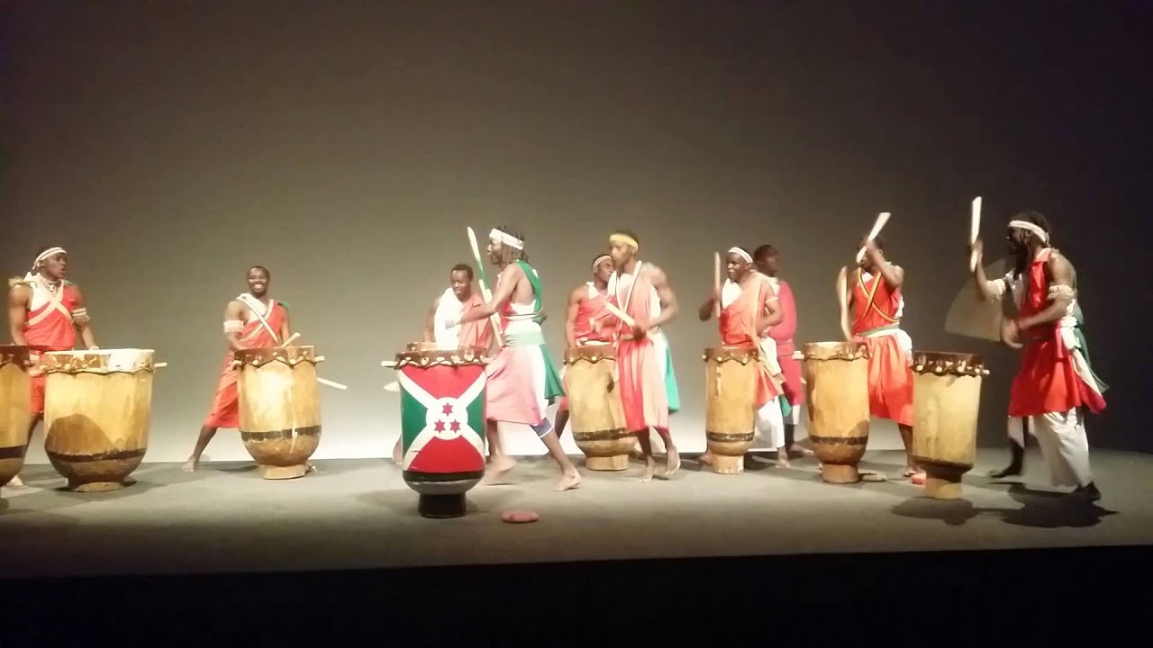 Les Tambours du Burundi en Belgique (Burundi drummers)