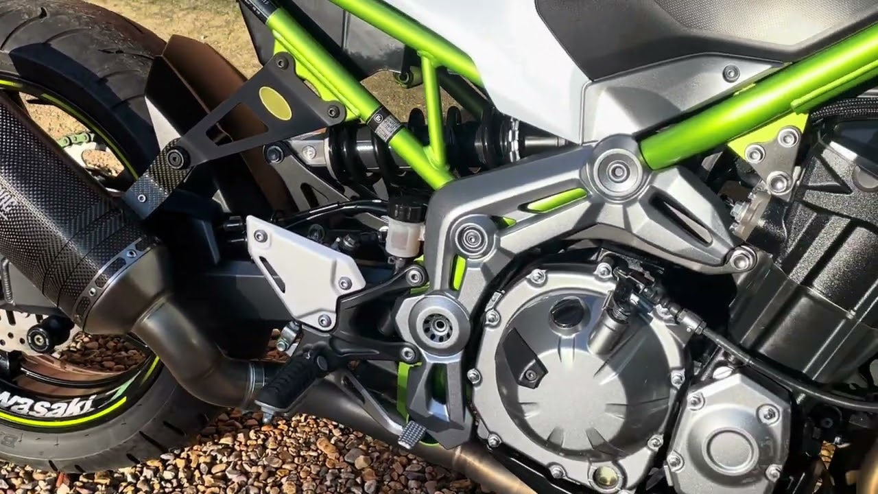 Kawasaki Z900 Performance 2019 with 15792 miles lots of extras www.motorcyclecentre.com