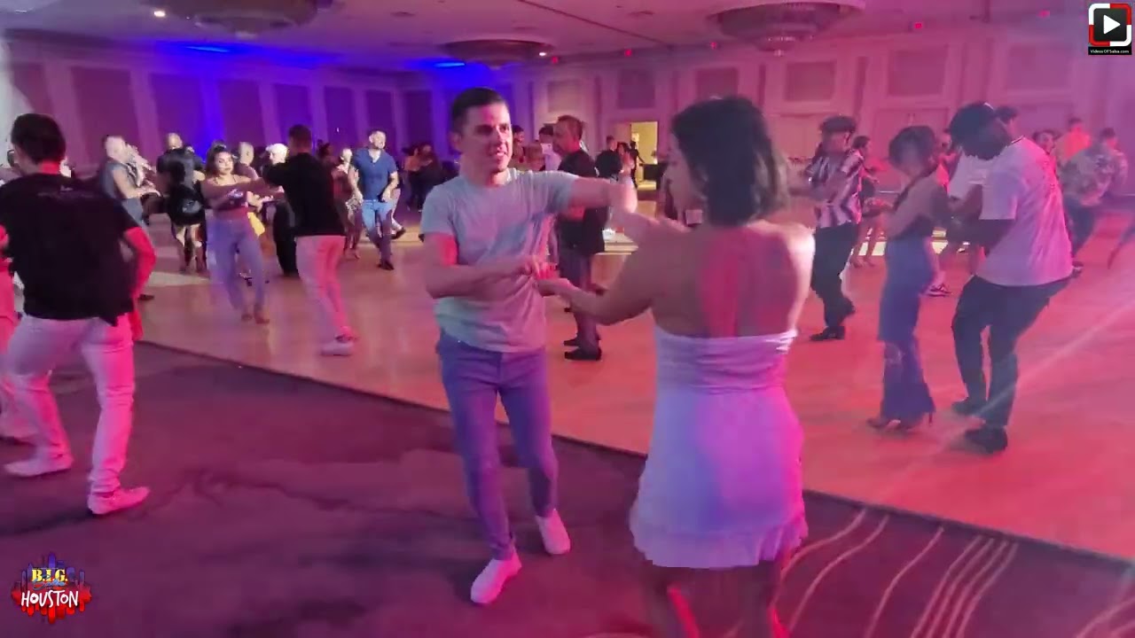 Paula y Oscar Martinez social dancing at BIG Salsa Festival 2023