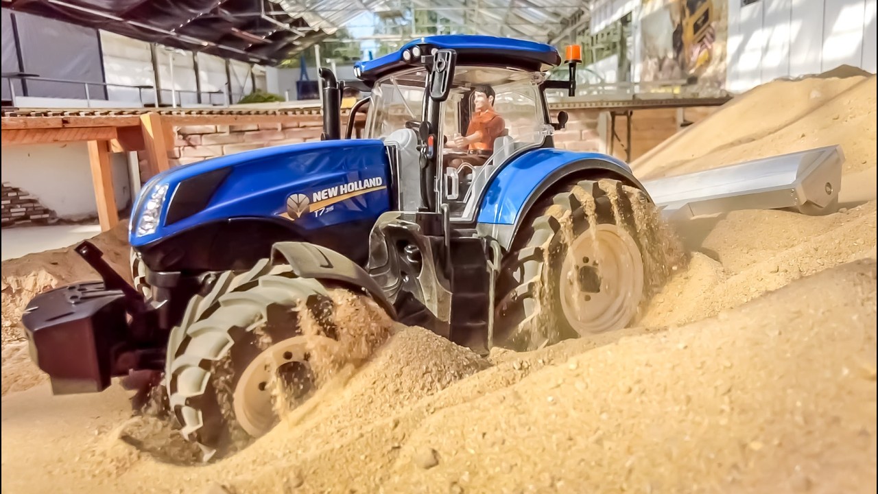 TRACTOR RESCUE, RC TRACTORS AND TRUCKS WORK HARD AT THE LIMIT!