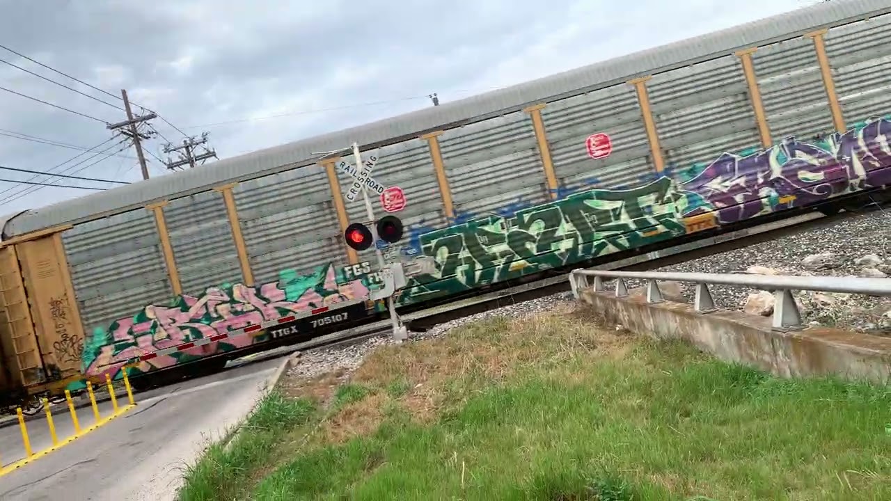 Northbound Union Pacific mix freight train at Mathews lane in south Austin Texas on 3/10/26