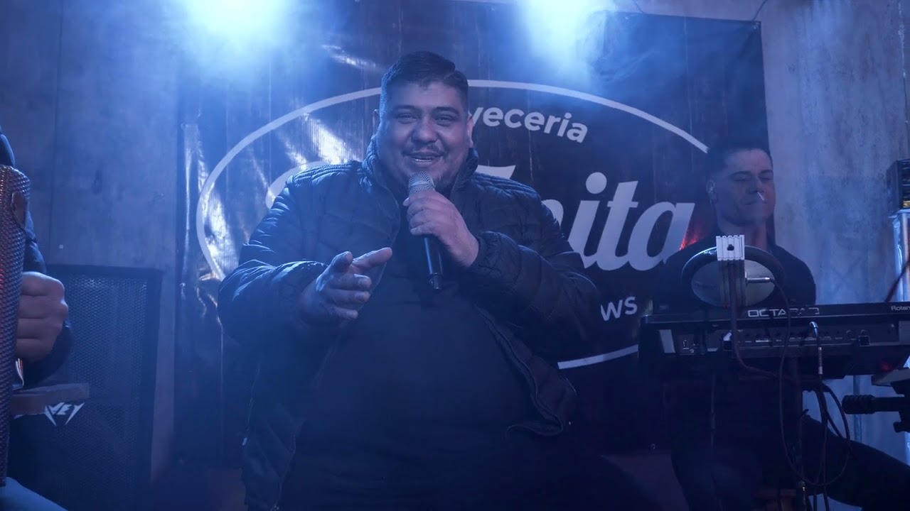 Kumbia Base - Mix Rom&aacute;ntico (Conmigo Te Gust&oacute; / Pechos Calientes).
