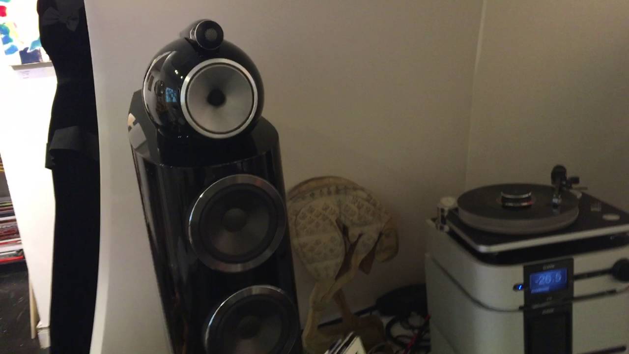 SIM2 XTV AND BOWERS&WILKINS 800 DIAMOND