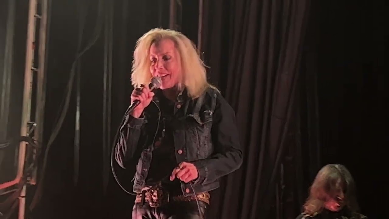 NAT SIMMONS & CHERIE CURRIE 