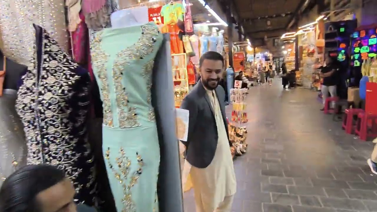 Dubai market  Deira India's kapde #india #marcket #kapdekabusiness #dubai life#rajsthani 