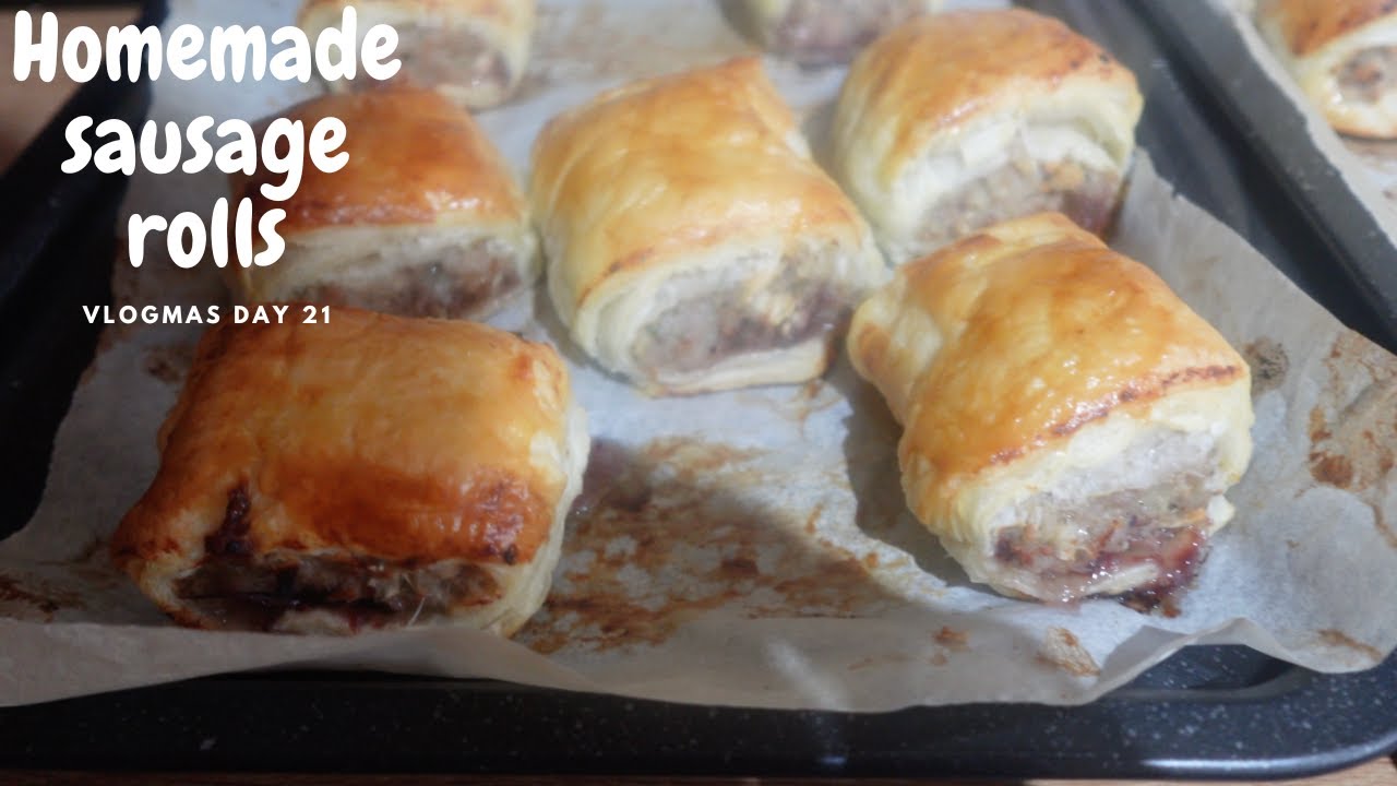 Vlogmas Day 21 - Jamie makes sausage rolls