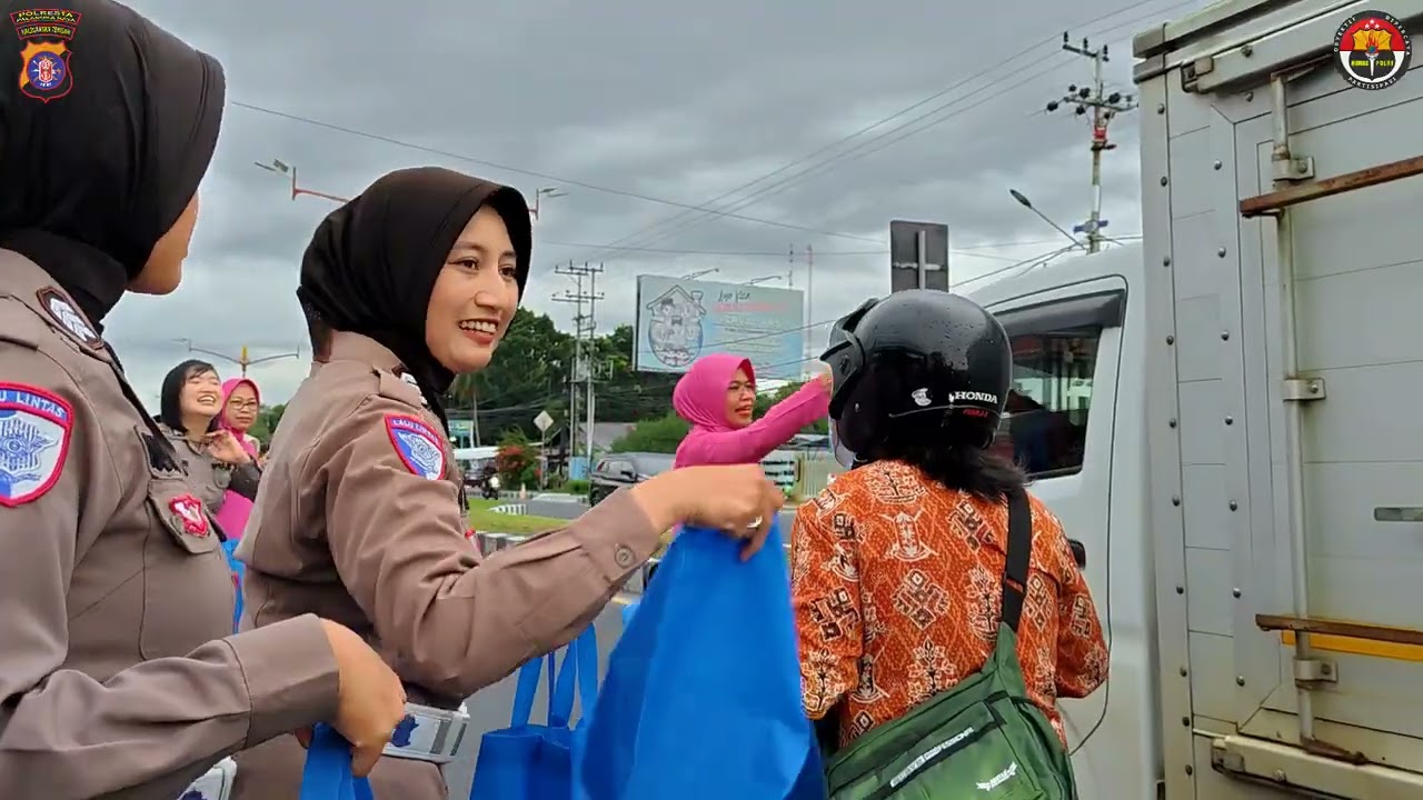 Berbagi Takjil Polresta Palangka Raya bersama Bhayangkari
