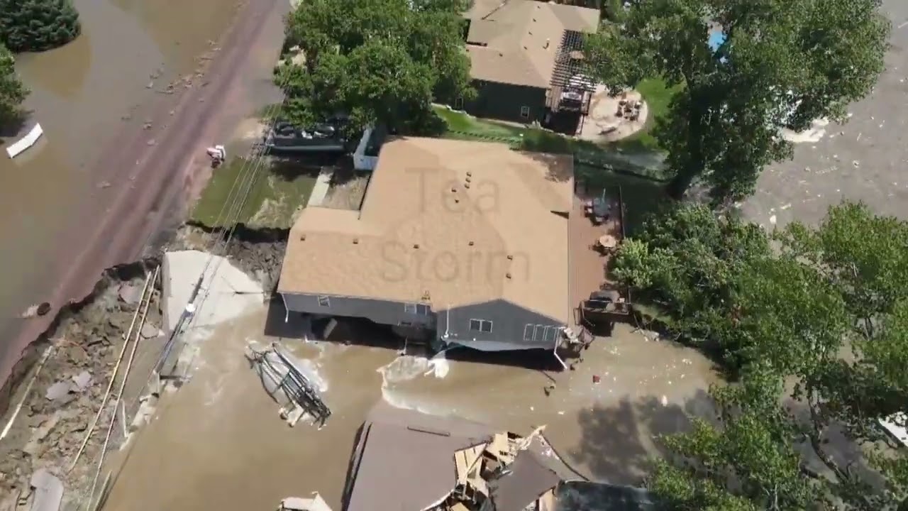 Drone footage in McCook Lake, SD area.