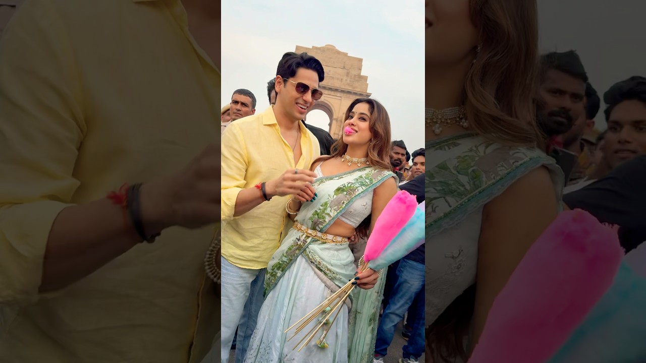 Siddharth Malhotra and Janhvi Kapoor in India Gate Delhi 