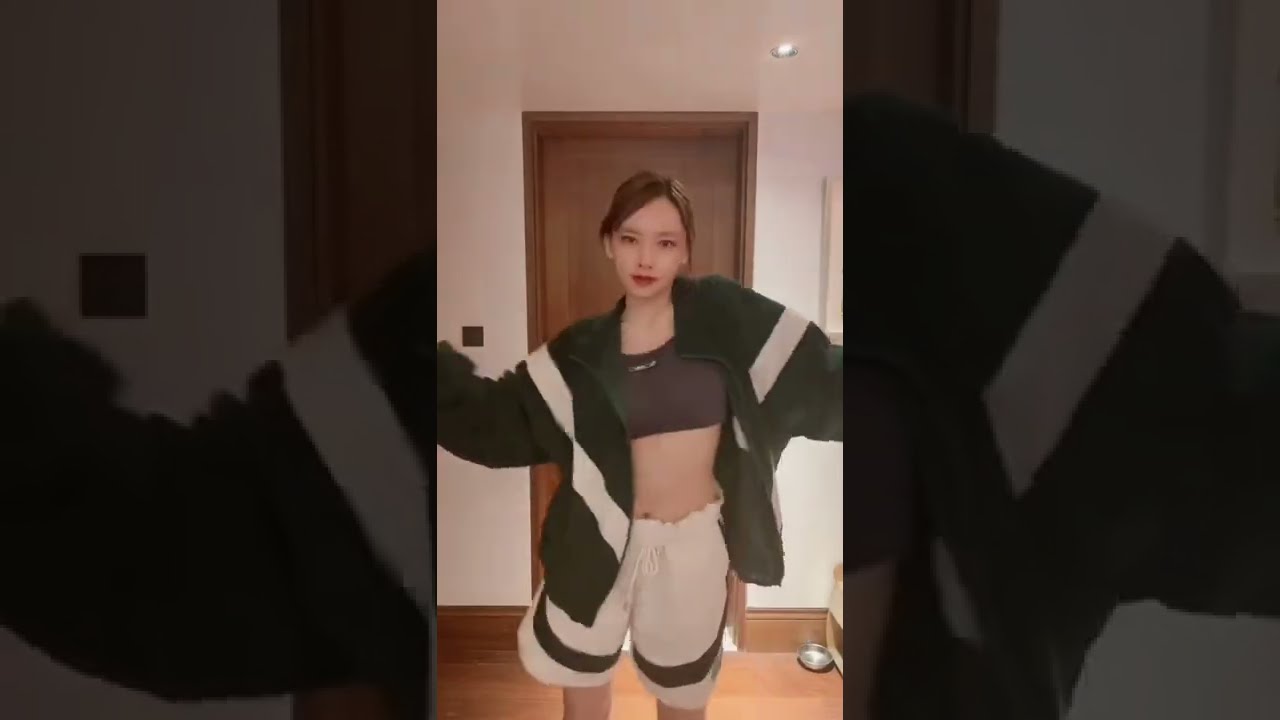 Cheng Xiao dance Jessi's Zoom Challenge on her latest Douyin update