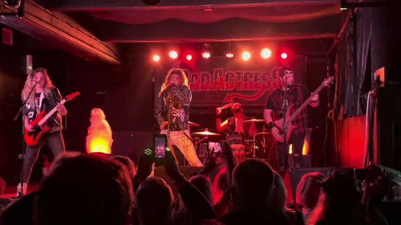 Bad Actress - You Give Love a Bad Name - Bon Jovi cover