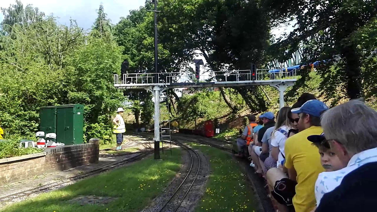 A trip on the Thames Ditton Miniature Railway!