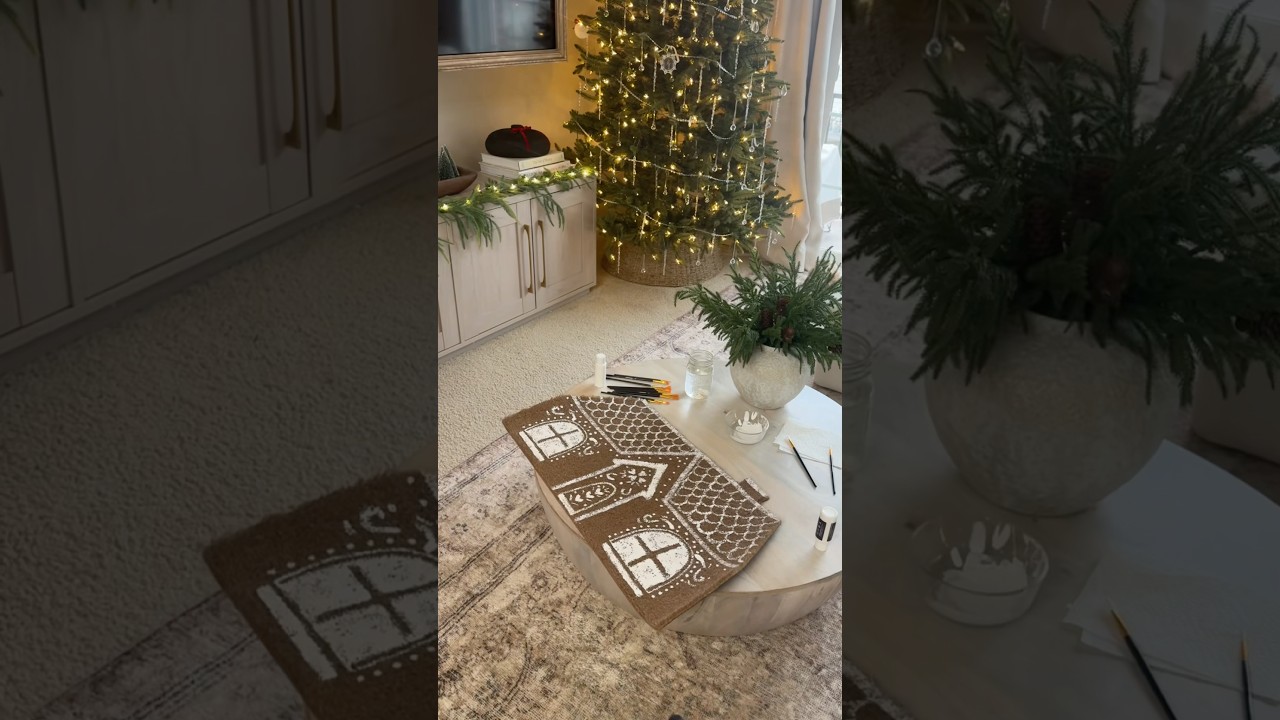 DIY gingerbread house doormat 🎅🏼🍪✨ shop mats + paints under CHRISTMAS DIY on my Amazon storefront