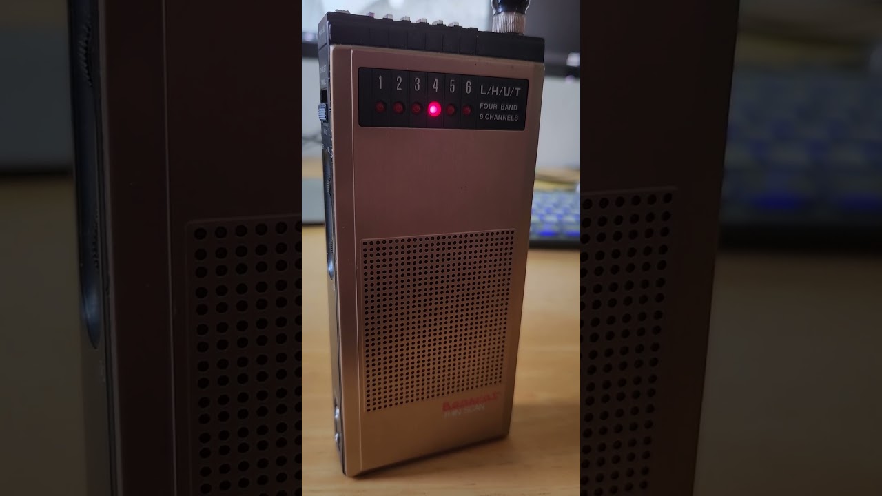 Bearcat Thin Scan Crystal Police Scanner still works in 2023!