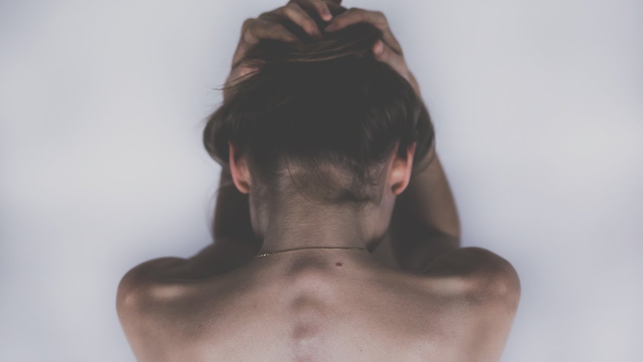 تحطم القلب بعد فراق من نحب، كيف نتعافى؟! comment guérir d'une blessure d'abandon