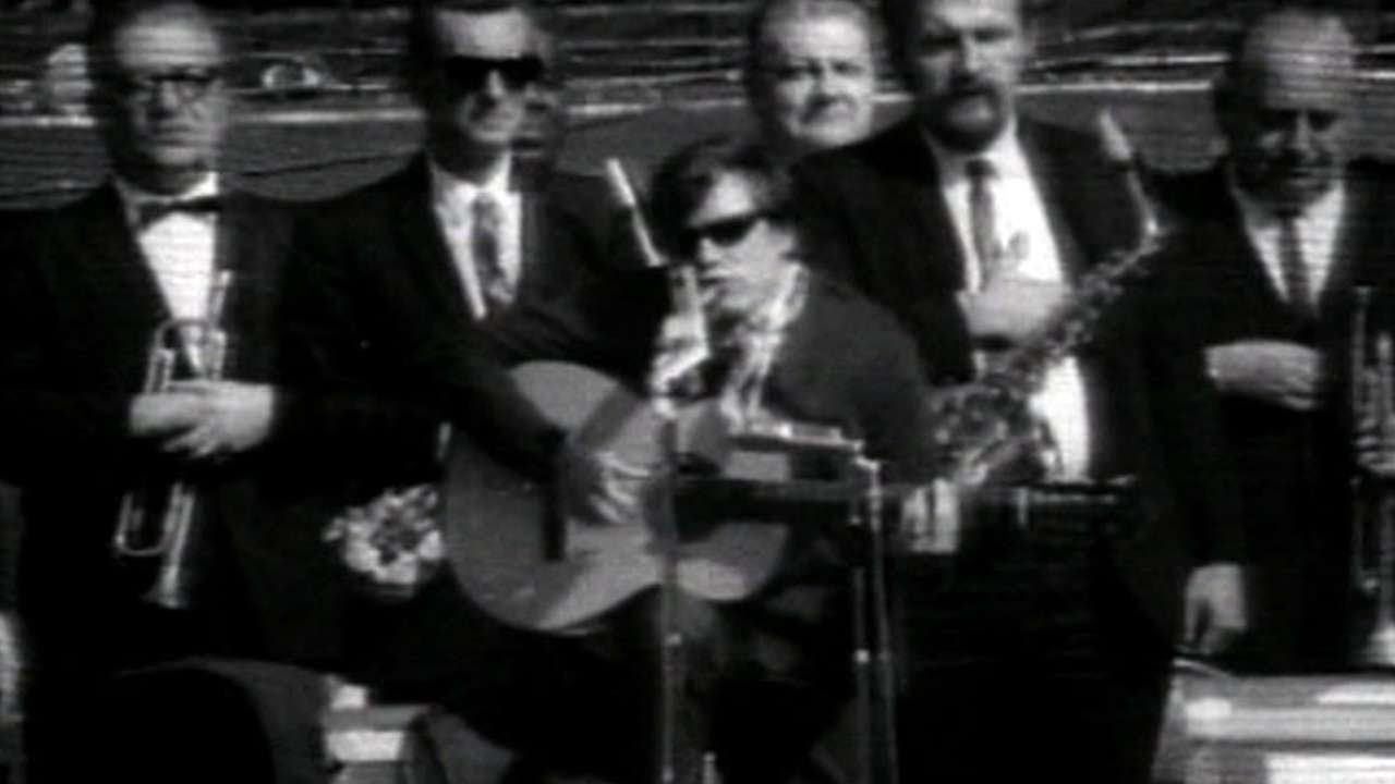 1968 WS Gm5: Jose Feliciano performs natonal anthem