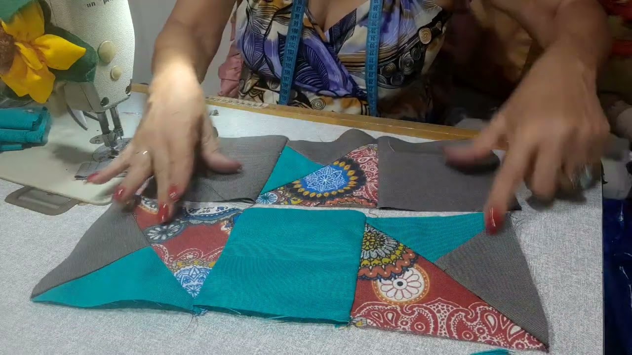TAPETE DE RETALHOS PATCHWORK 🧵 ✂️🪡🦋#costuracriativa #DEUSÉFIEL 🙏 🙏