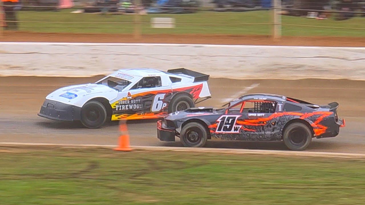 Wellington Speedway - Saloons - 18/1/26