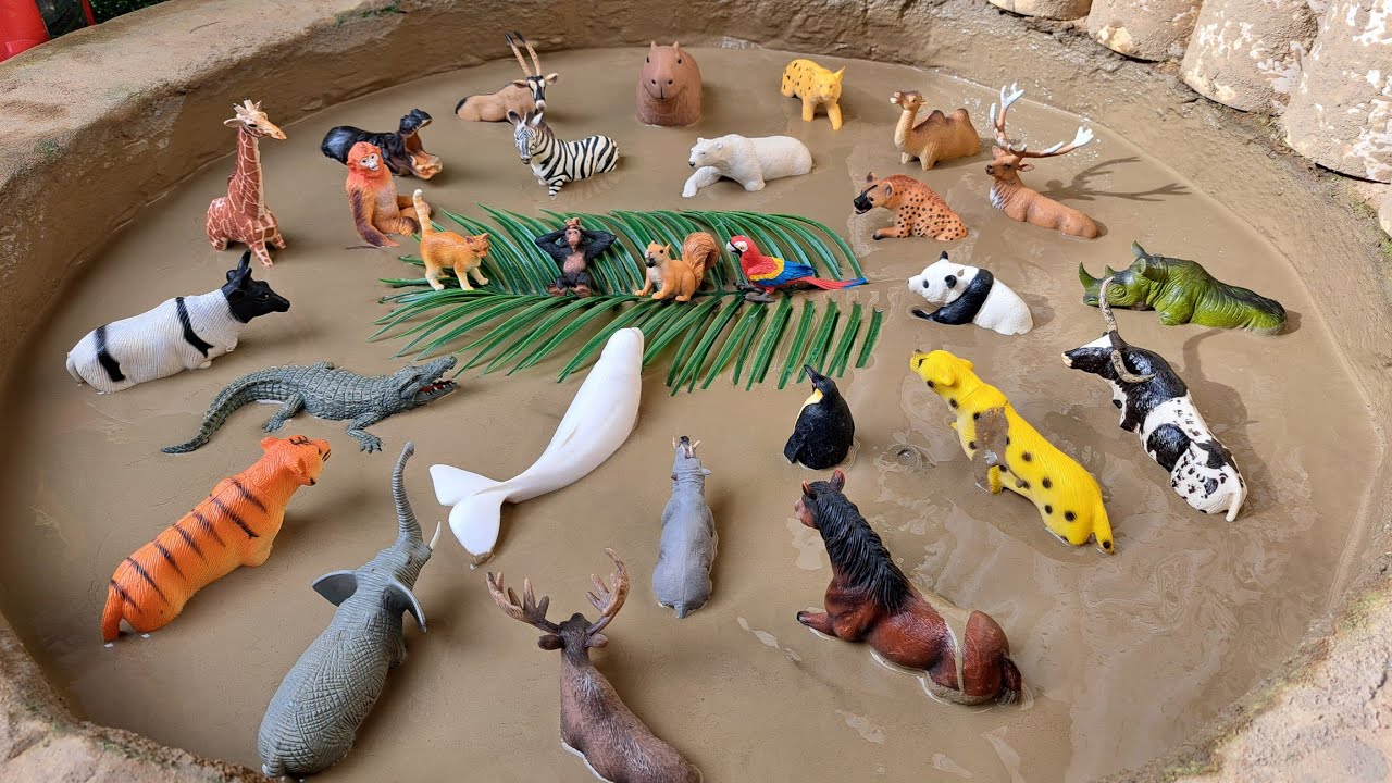 Animais de Plástico Presos na Lama Zebra Vaca Camelo Girafa Cavalo Hipopótamo Urso Panda Elefante