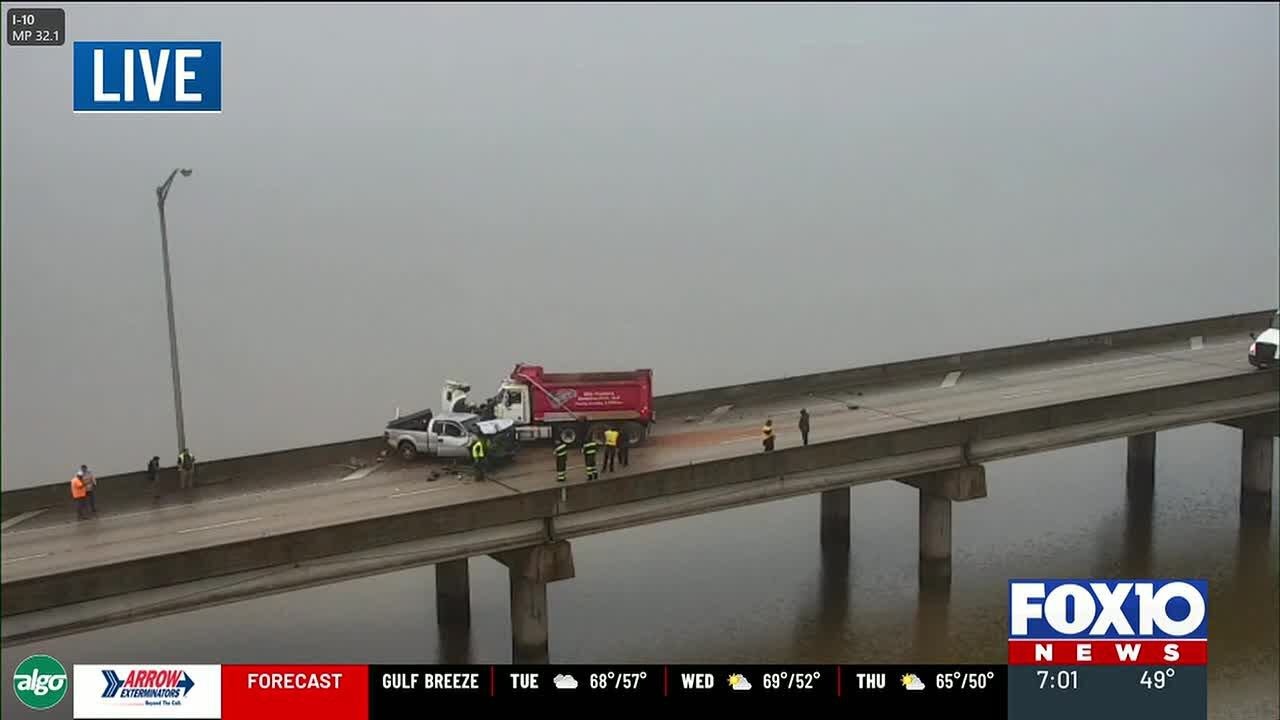 I-10 Bayway eastbound lanes closed after multiple-vehicle crash