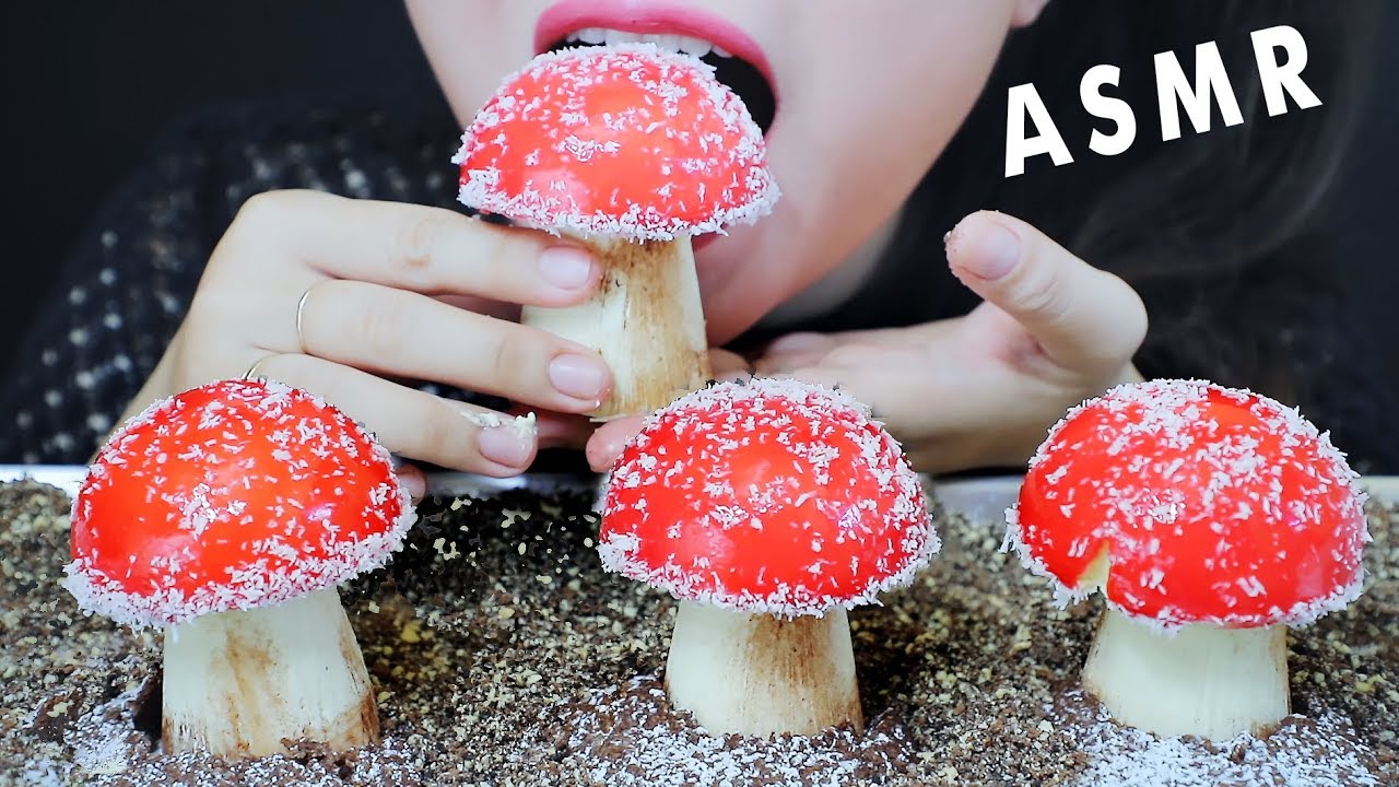 ASMR MUSHROOM SHAPED CAKES EDIBLE SOIL CRUNCHY SOFT EATING SOUNDS | LINH-ASMR