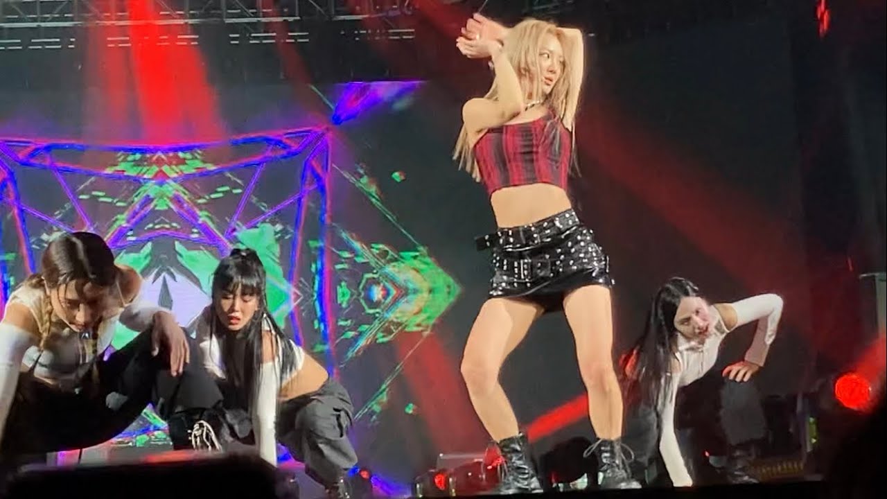 HYOYEON - Forever1, Gee, Deep, Second, Sober Live Fancam MIK Festival Paris
