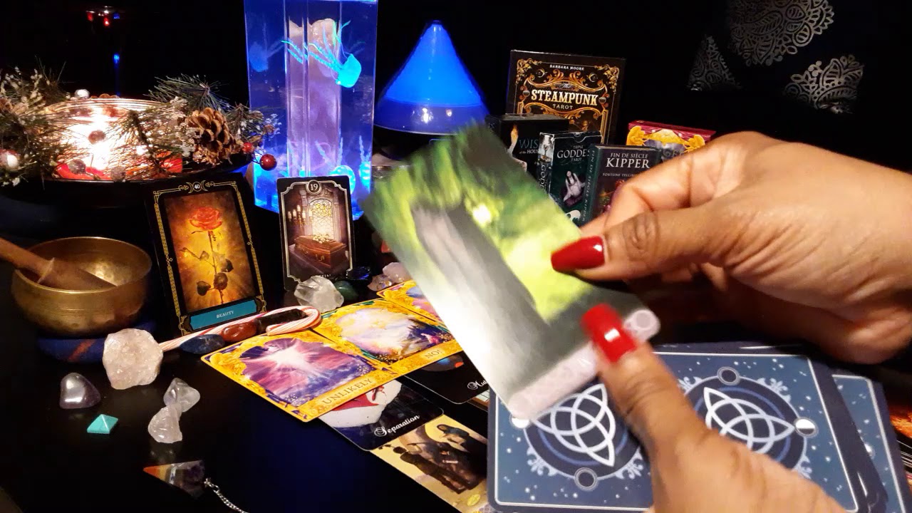 WHAT IS DIVINE MASCULINE HIDING? Twin Flames-Soulmates STARTING TO SEE THE BEAUTY IN HIMSELF