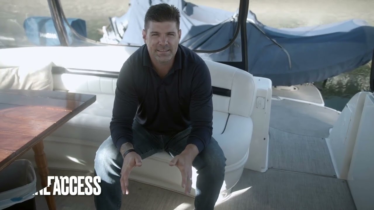 8 reasons an Express Cruiser is better than a Sedan Bridge.