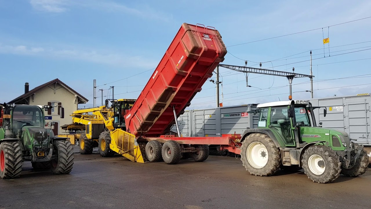 Chargement des betteraves sucrières et manoeuvres en gare de Cugy FR le 01.12.2018