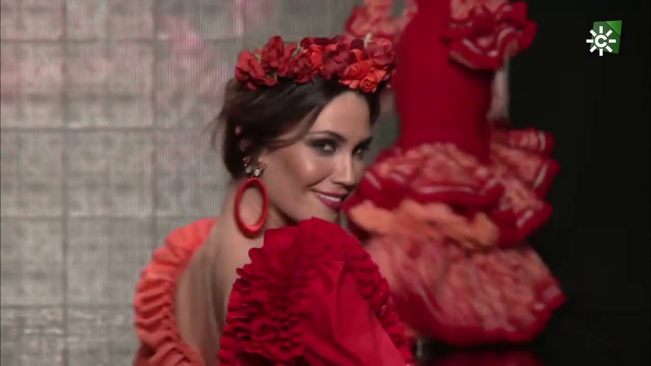 Moda Flamenca. Pasarela SIMOF: Roc&iacute;o Peralta, Margarita Freire...