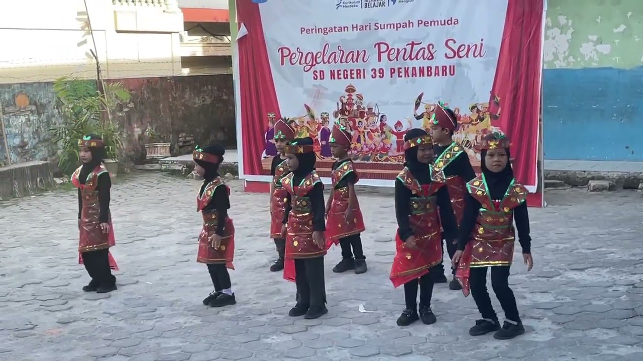 Tari sinanggar tulo | pentas seni