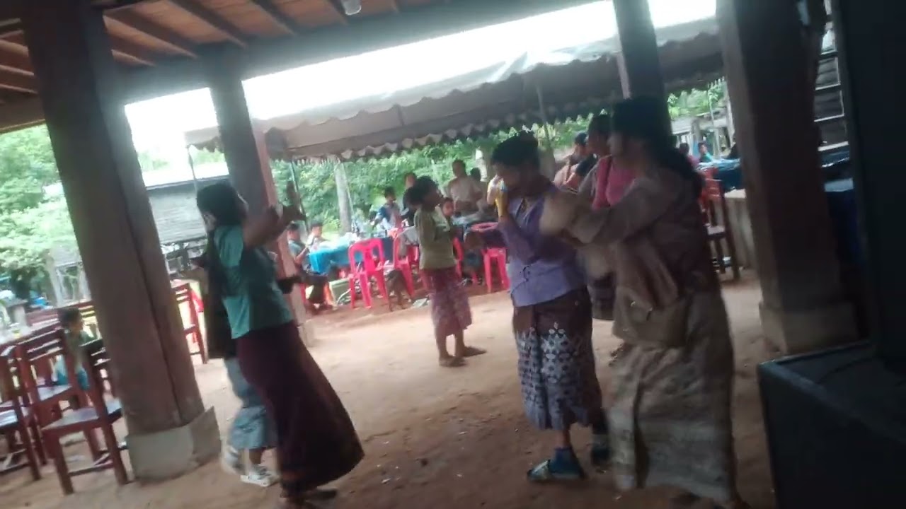 ເສບສົດປ່າຄໍໃຫຍ່ ຮ້ອງໂດຍ ອາດຫຼັກ ລວງບຸງ