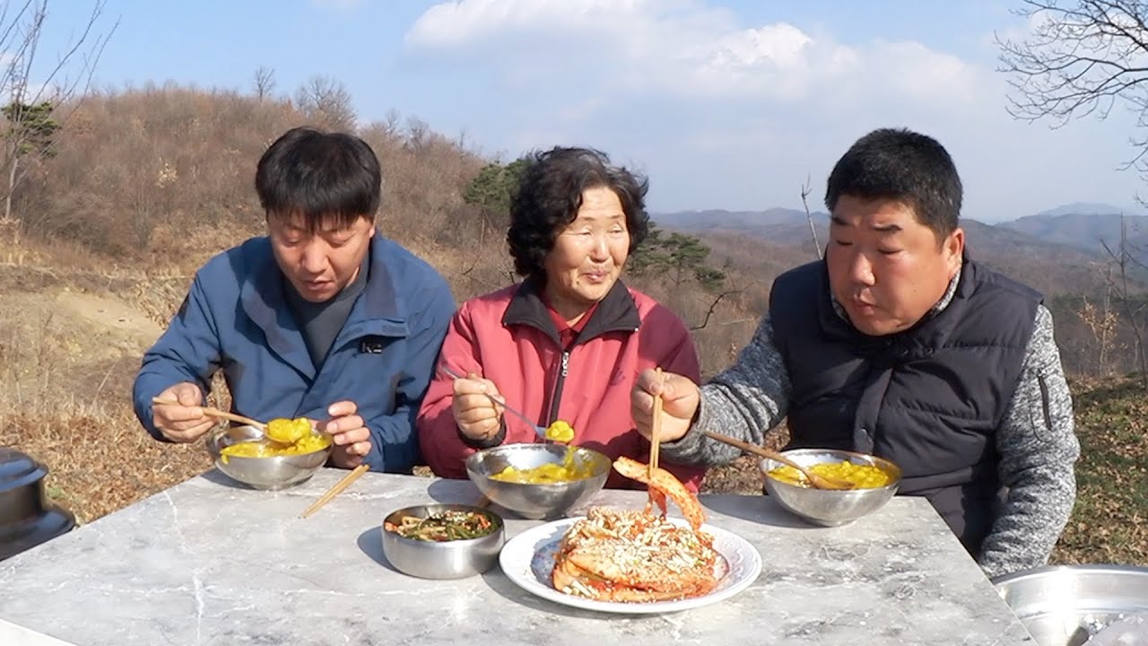 어머니와 함께 먹는 추억의 맛 호박죽 [Pumpkin porridge a taste of old memories]