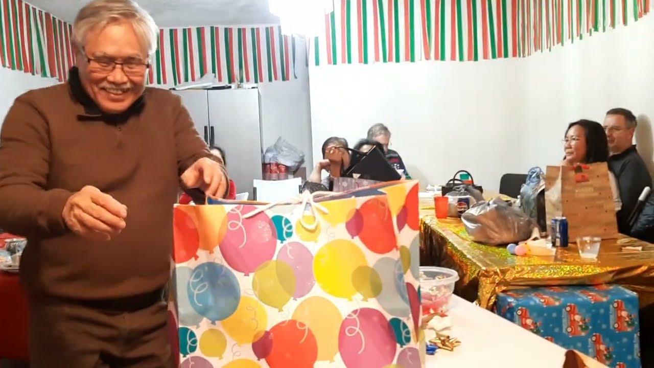 Abby’s Christmas Party 🎄🎁 | Games, Gifts & Family Fun!