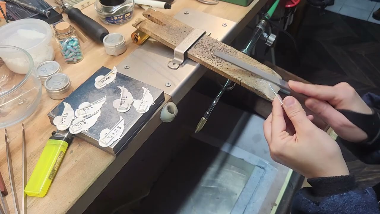 ASMR] cloud and rain brooch 15