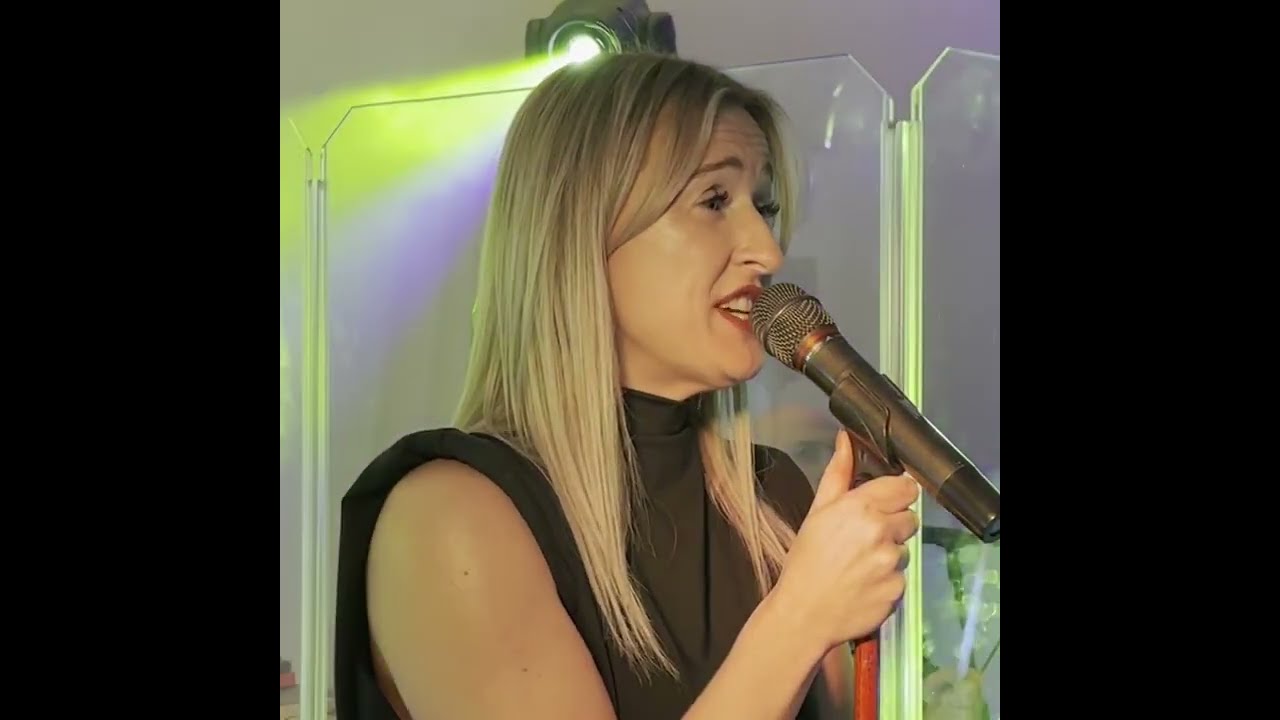 Słucham Cię w Radiu Co Tydzień - Ania Karwan. Cover - zespół AMS Band.