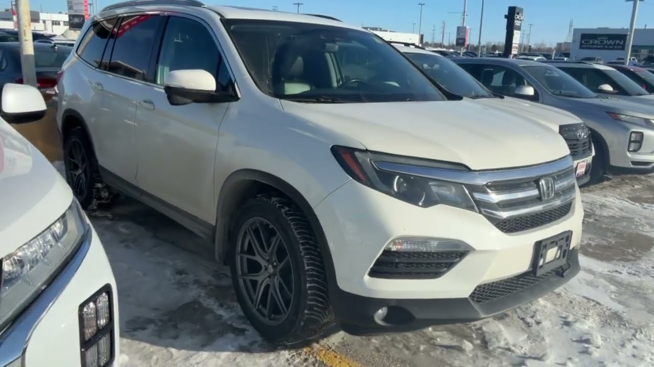 Honda Pilot EX-L 2018 года | Задняя развлекательная система | Кожаные сиденья | 25T0742A