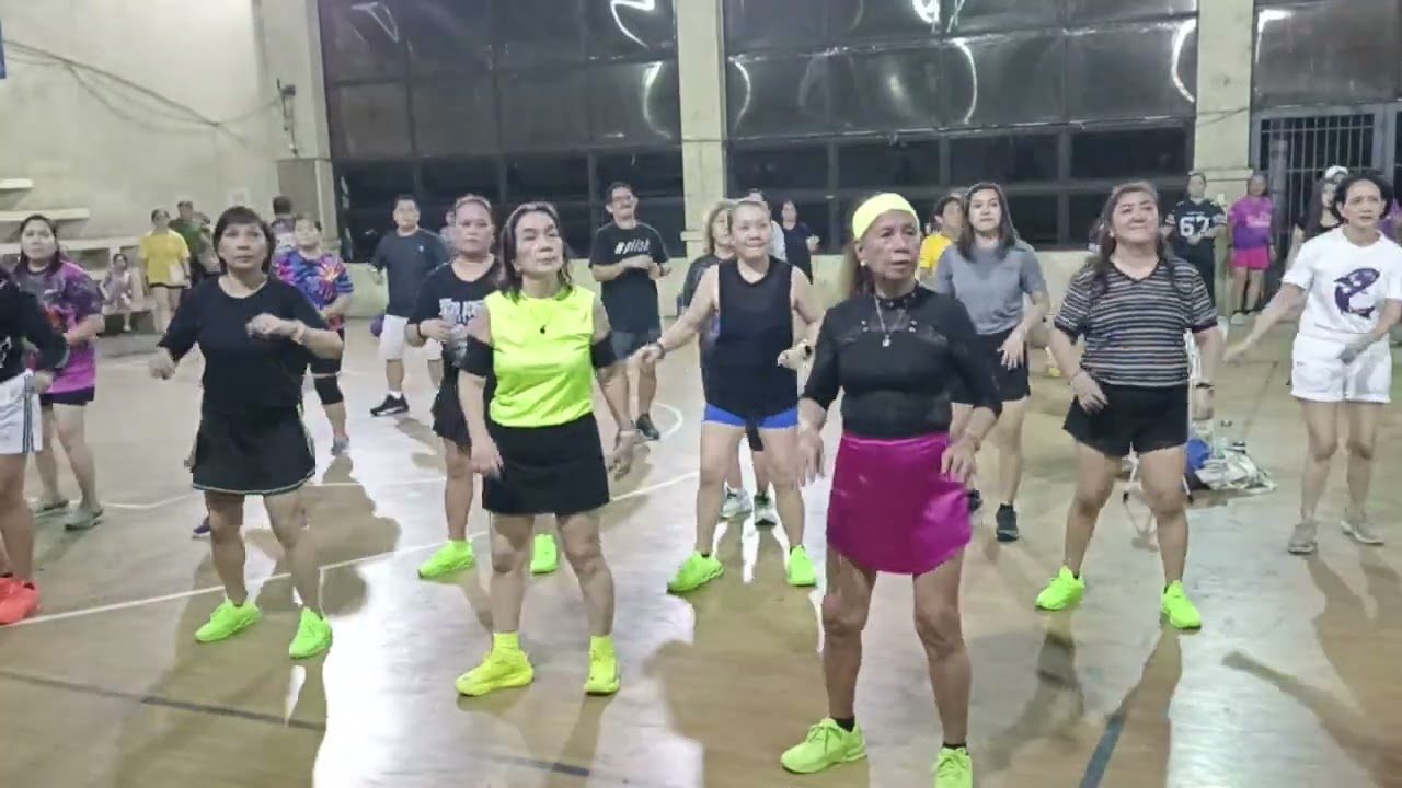 @knlphysicalfitness1425 Friday zumba with ZIN Menard. Music belongs to the rightful owner 