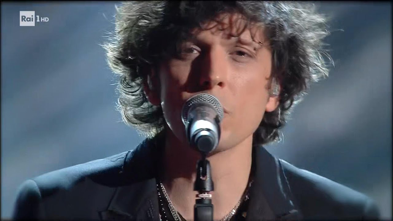 Ermal Meta - Vietato Morire {SANREMO 2017} Live Audio - Photo Show con Video Clips