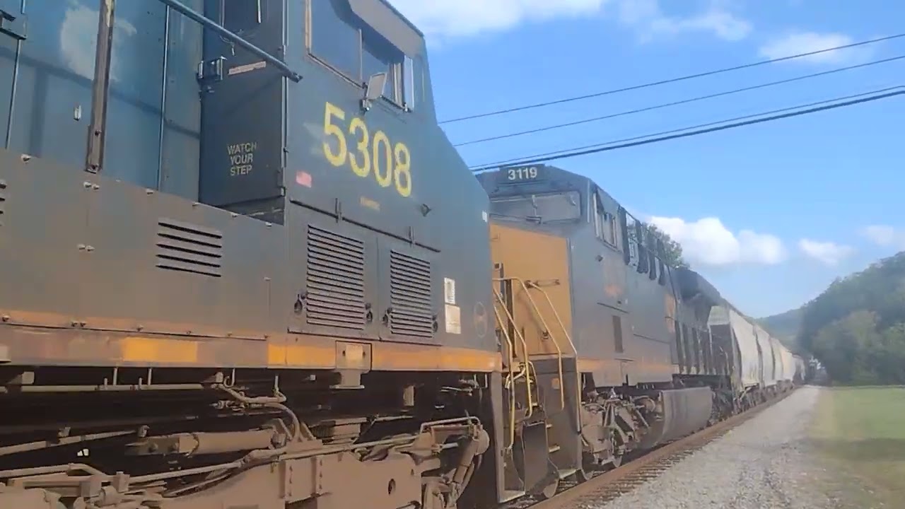 Cowan Tn: CSX northbound.