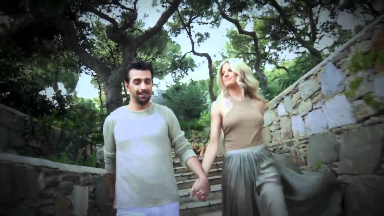 Poia Na Sugkrithei Mazi Sou / Thanos Petrelis (HD - Official Video Clip 2011)