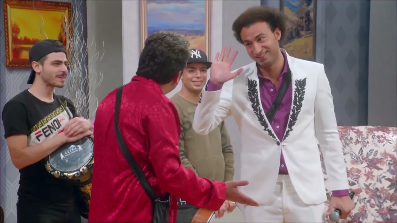 ابداع علي ربيع في دور نجم الاغنية الشعبية نشاز 😂