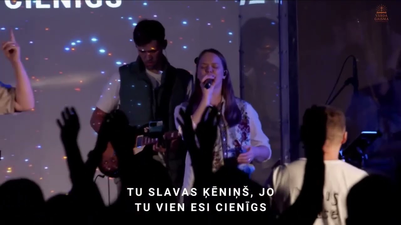 SVĒTAIS, NAV NEVIENS TEV LĪDZĪGS; CIENĪGS IR TAS JĒRS; VIŅA VĀRDS IR JĒZUS / VĀRDA GAISMA(3dziesmas)